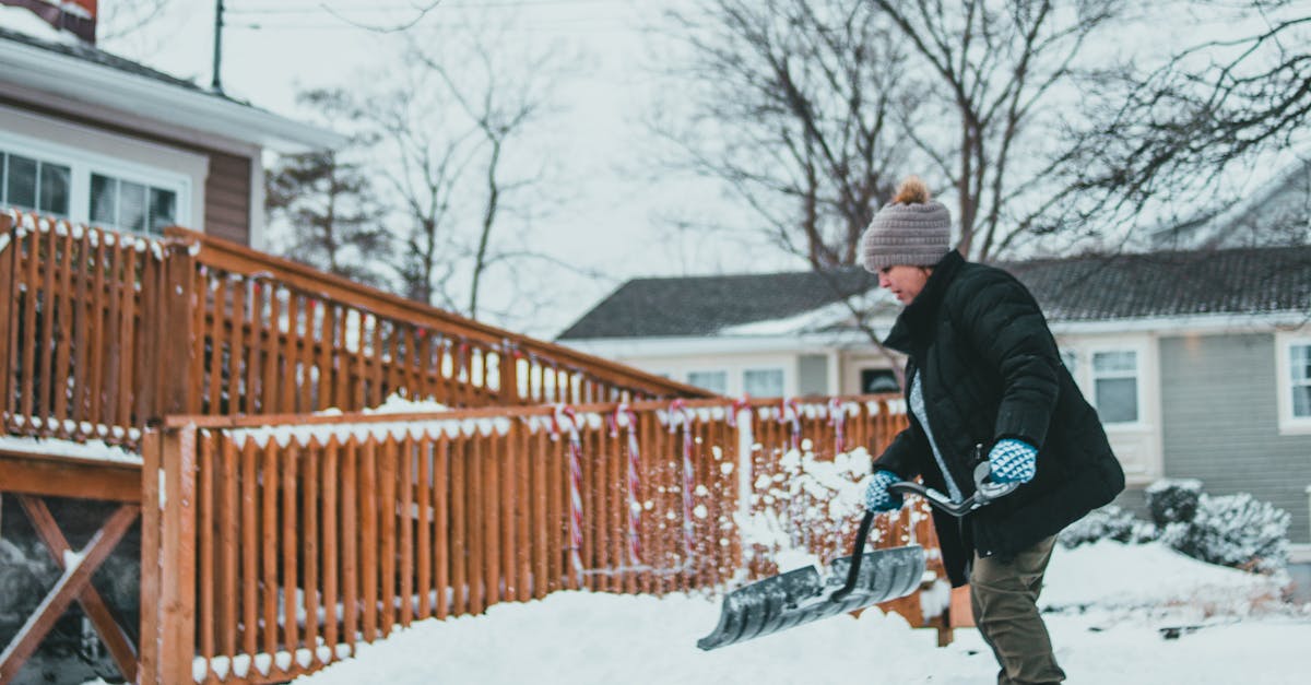 How do you remove an old fence?